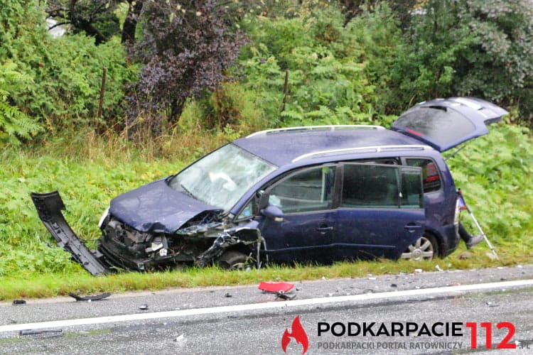 Zderzenie dwóch samochodów w Cergowej