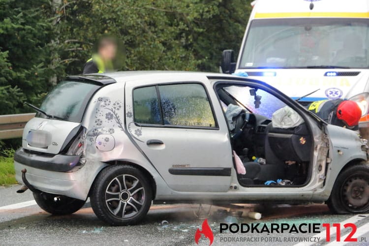 Zderzenie dwóch samochodów w Cergowej