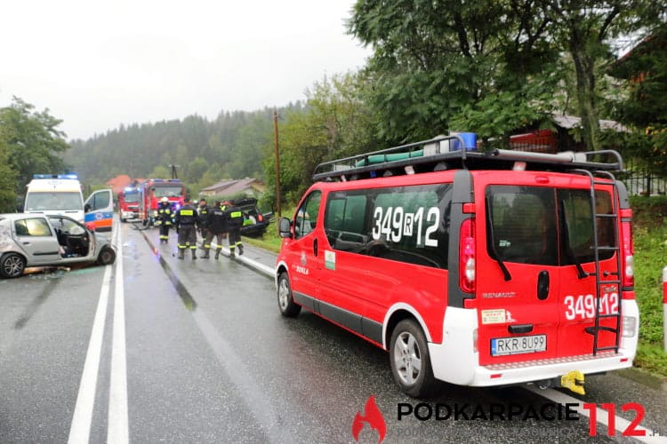 Zderzenie dwóch samochodów w Cergowej