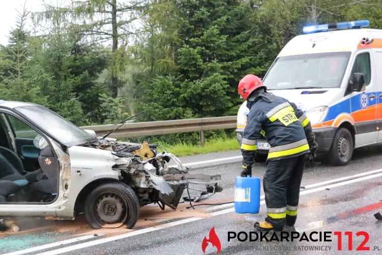 Zderzenie dwóch samochodów w Cergowej