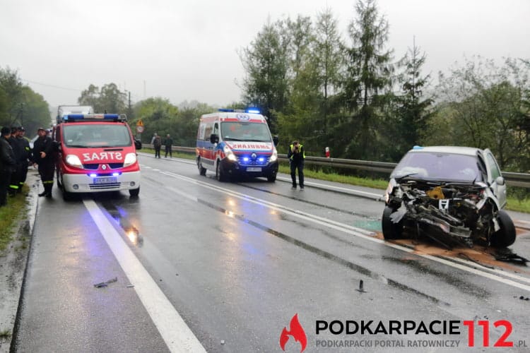 Zderzenie dwóch samochodów w Cergowej