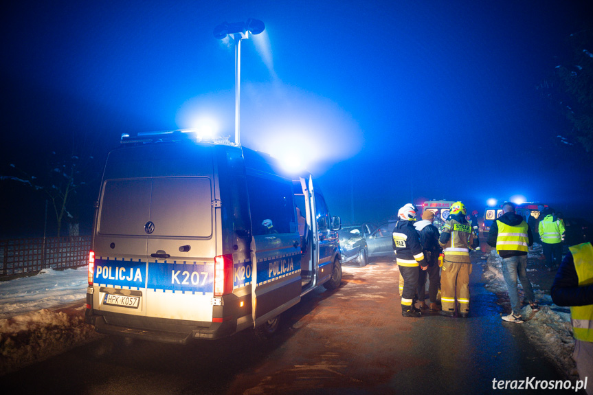 Zderzenie dwóch samochodów w Zręcinie