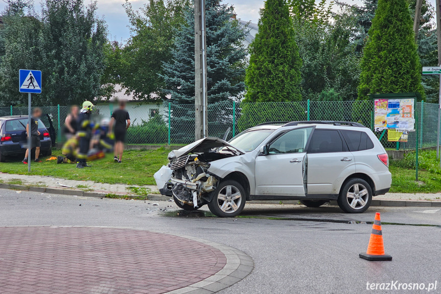 Zderzenie dwóch samochodów w Zręcinie