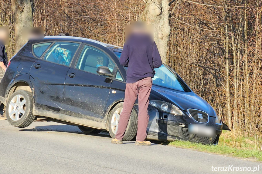 Zderzenie dwóch samochodów w Zręcinie