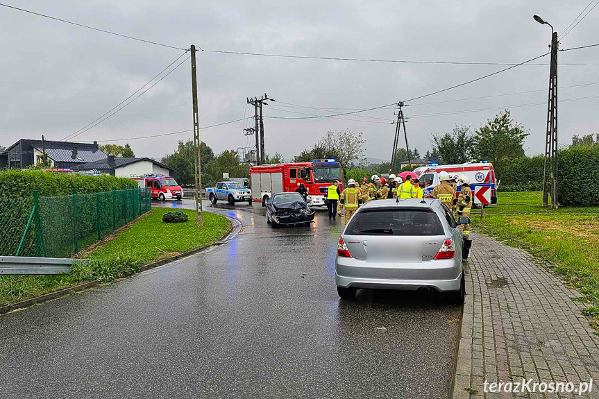 Zderzenie dwóch samochodów w Chlebnej