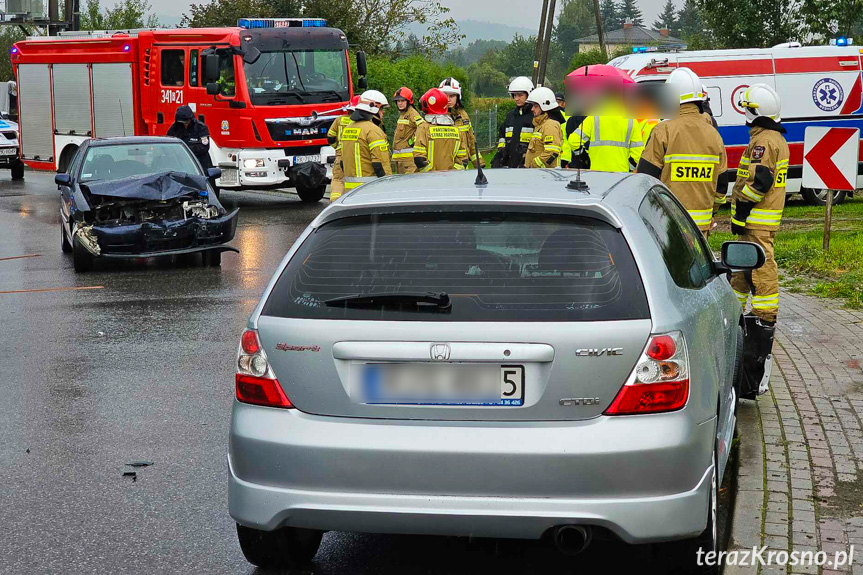 Zderzenie dwóch samochodów w Chlebnej