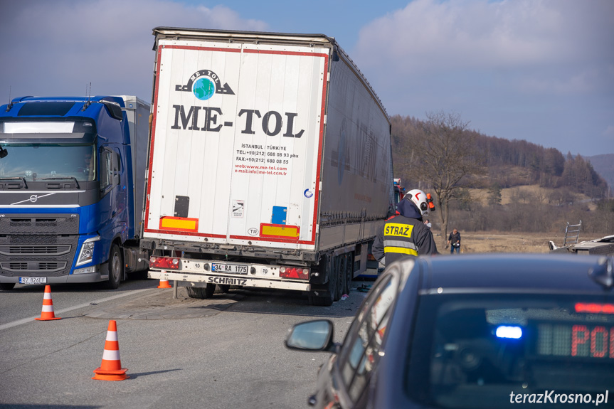 Zderzenie dwóch tirów w Barwinku