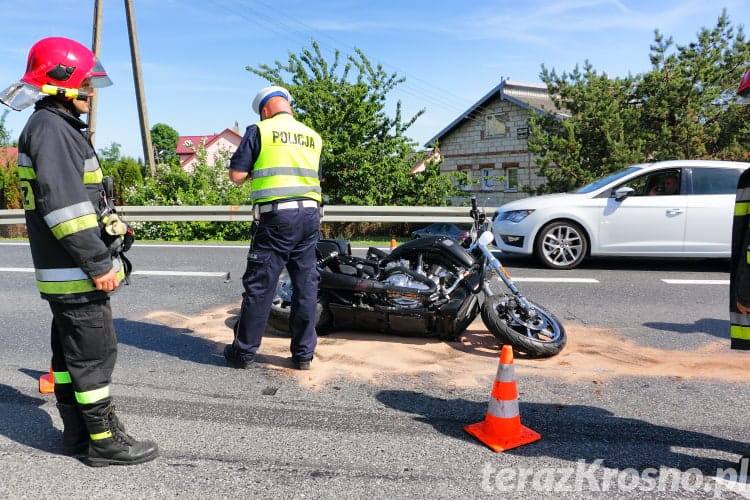 Zderzenie motocykla i samochodu w Łężanach