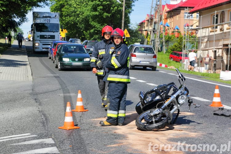 Zderzenie motocykla i samochodu w Łężanach