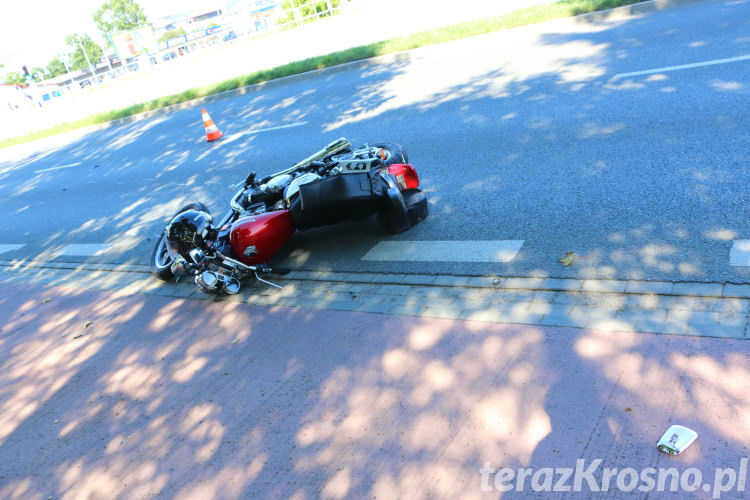 Zderzenie motocyklisty i samochodu osobowego w Krośnie