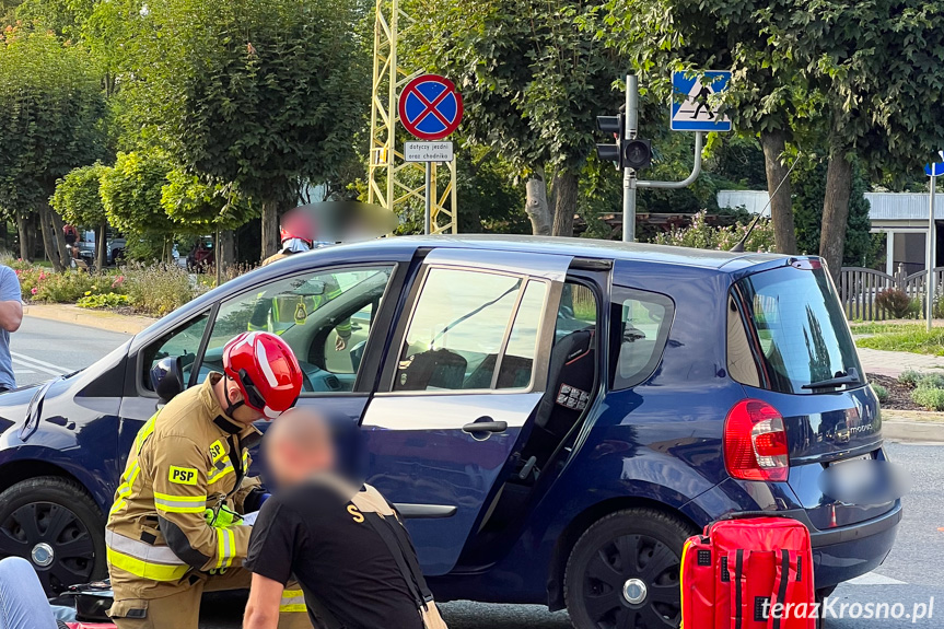 Zderzenie motocyklisty z osobówką w Krośnie