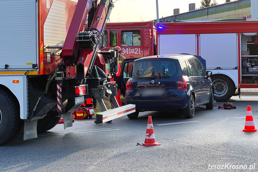 Zderzenie motocyklisty z osobówką w Krośnie