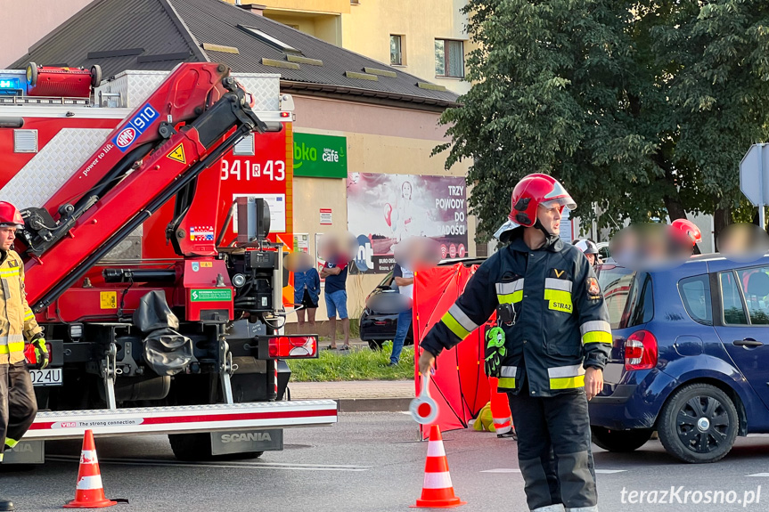 Zderzenie motocyklisty z osobówką w Krośnie