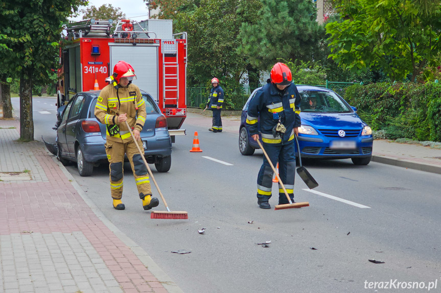 Zderzenie na Grodzkiej dwóch samochodów