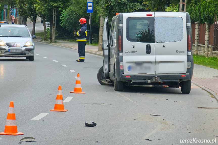 Zderzenie na Grodzkiej dwóch samochodów