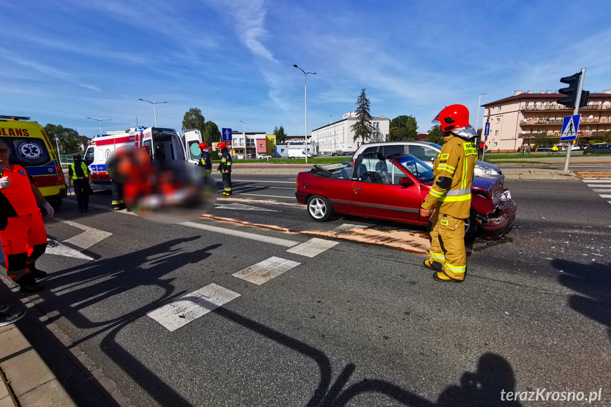 Zderzenie na Podkarpackiej. Kabriolet staranował naukę jazdy