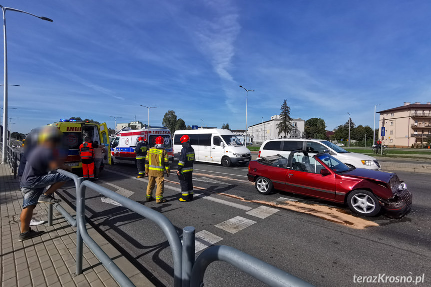 Zderzenie na Podkarpackiej. Kabriolet staranował naukę jazdy