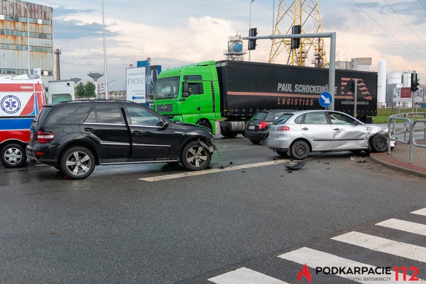 Zderzenie na skrzyżowaniu w Krośnie