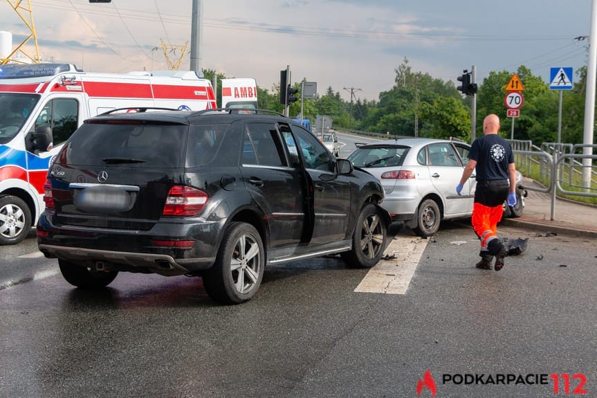 Zderzenie na skrzyżowaniu w Krośnie