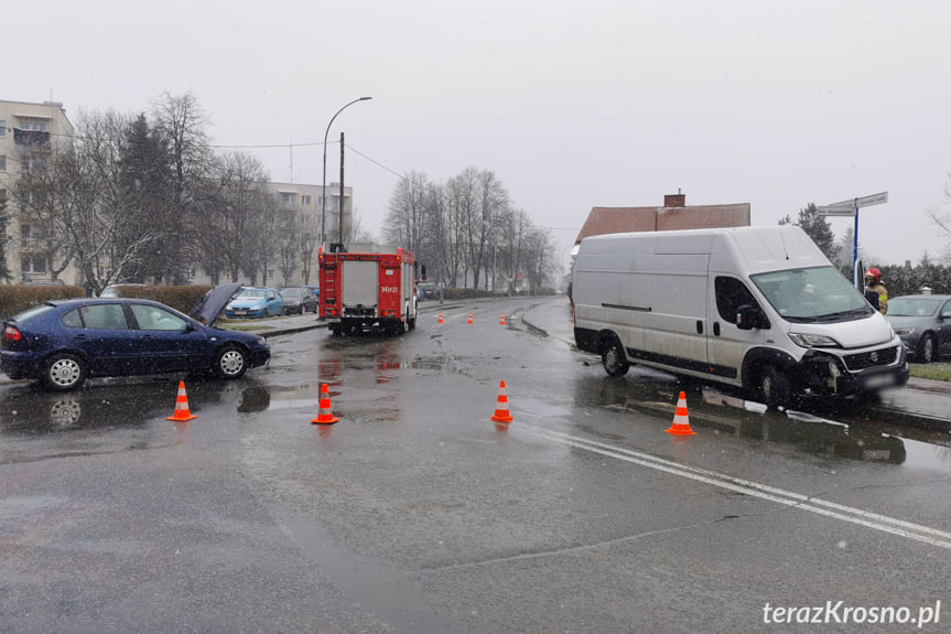 Zderzenie na skrzyżowaniu w Krośnie