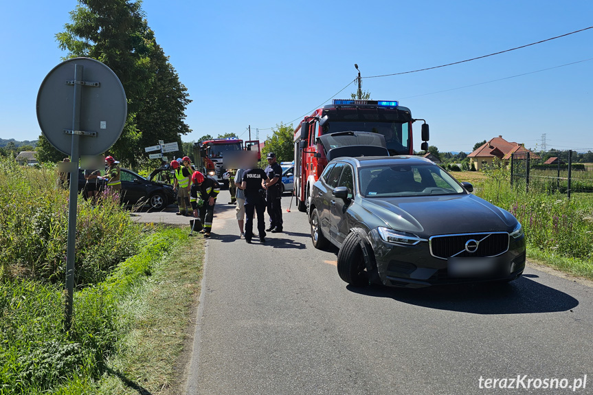 Zderzenie opla z volvo w Odrzykoniu