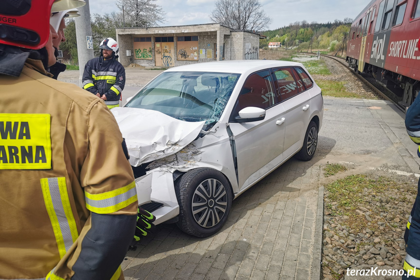 Zderzenie pociągu z osobówką w Jedliczu