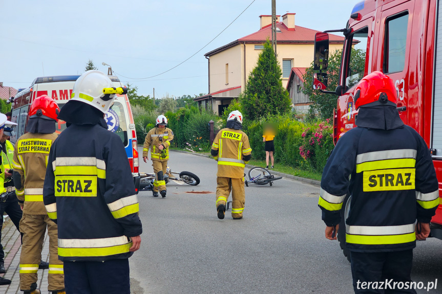  Zderzenie rowerzysty z motocyklistą w Pustynach