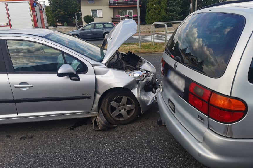 Zderzenie samochodów na al. Jana Pawła II w Krośnie