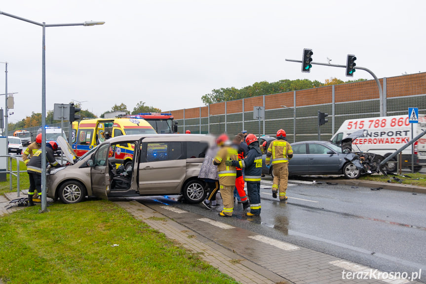 Zderzenie samochodów na Podkarpackiej