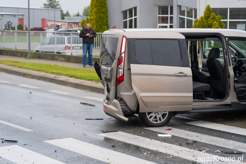 Zderzenie samochodów na Podkarpackiej