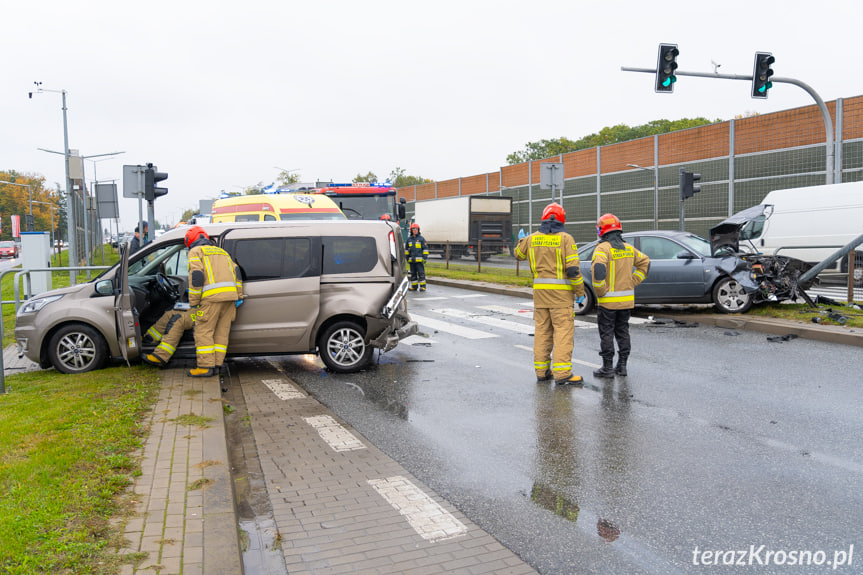 Zderzenie samochodów na Podkarpackiej