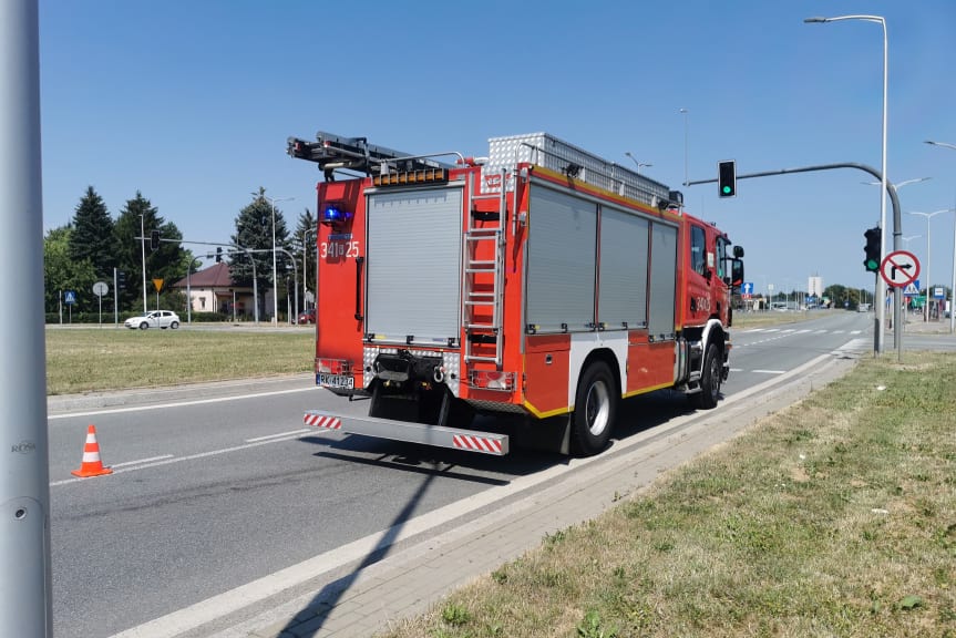 Zderzenie samochodów na skrzyżowaniu w Krośnie