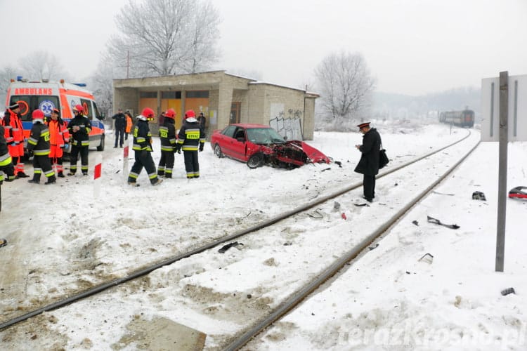 Zderzenie samochodu i pociągu w Jedliczu