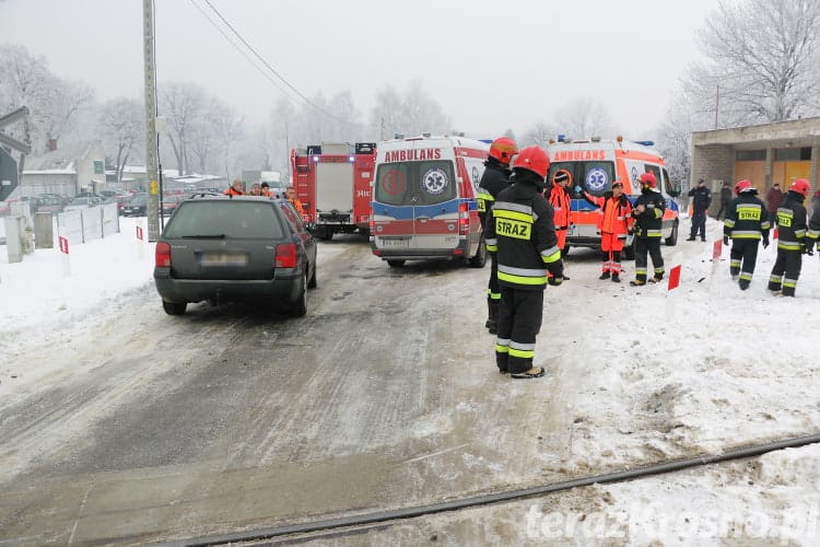 Zderzenie samochodu i pociągu w Jedliczu