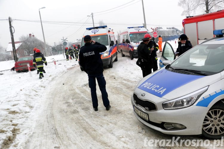 Zderzenie samochodu i pociągu w Jedliczu