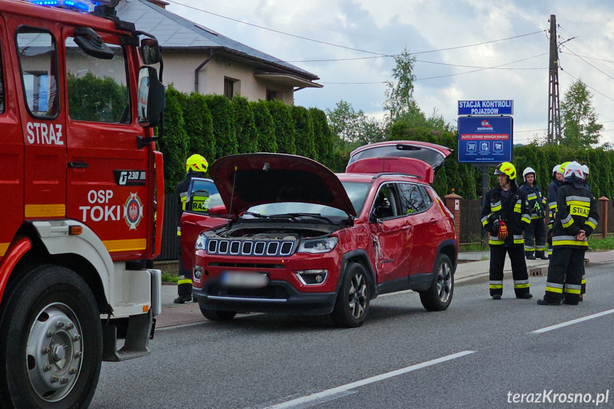 Zderzenie samochodu osobowego z autobusem w Nowym Żmigrodzie