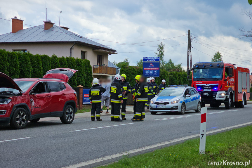 Zderzenie samochodu osobowego z autobusem w Nowym Żmigrodzie