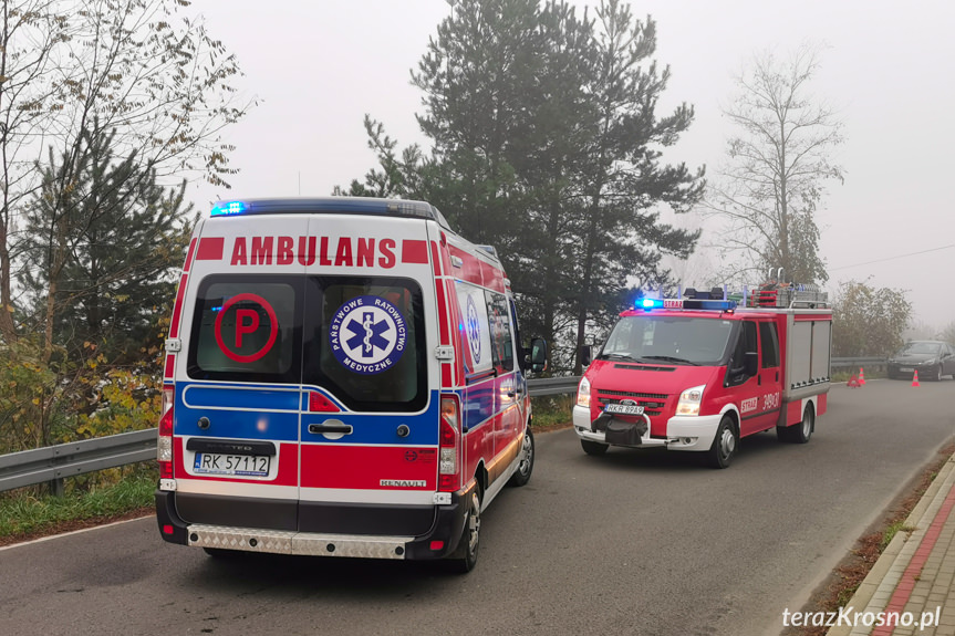 Zderzenie samochodu ze śmieciarką w Jedliczu