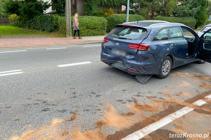 Zderzenie trzech samochodów na Niepodległości w Krośnie