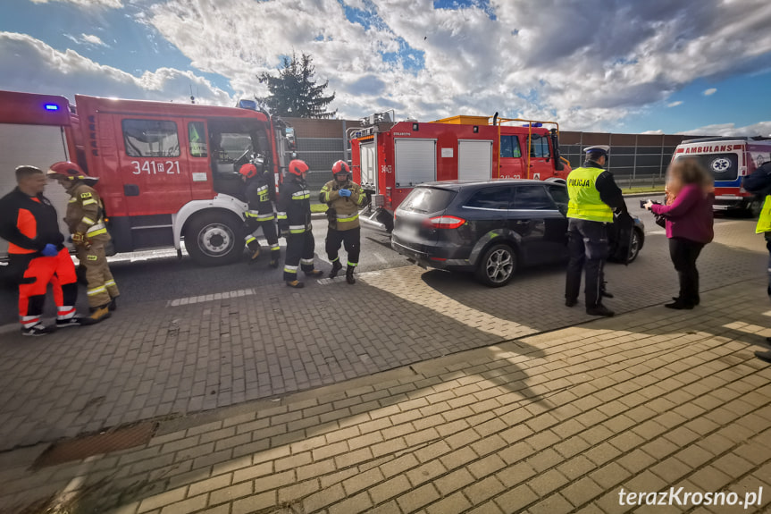 Zderzenie trzech samochodów na Podkarpackiej