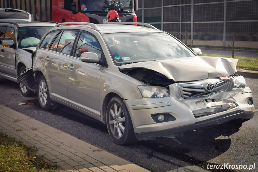 Zderzenie trzech samochodów na Podkarpackiej