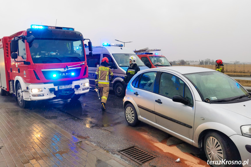 Zderzenie trzech samochodów na Zręcińskiej w Krośnie