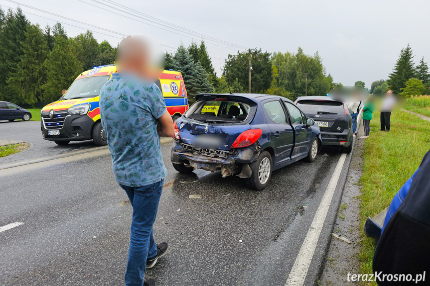 Zderzenie trzech samochodów w Bajdach