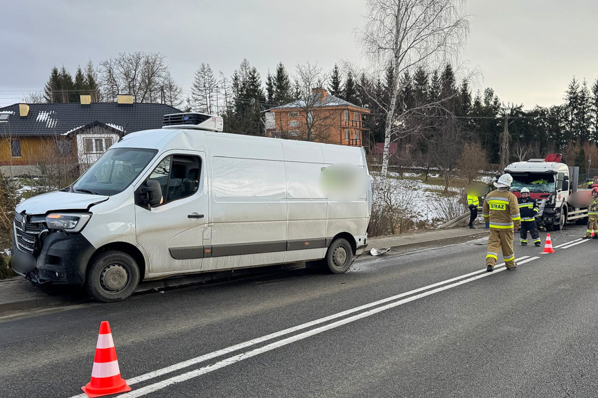 Zderzenie trzech samochodów w Gorzycach