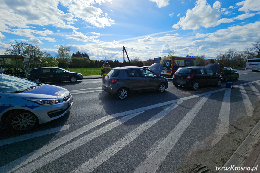 Zderzenie trzech samochodów w Krośnie