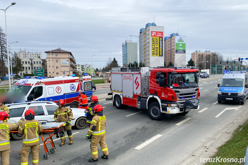 Zderzenie trzech samochodów w Krośnie