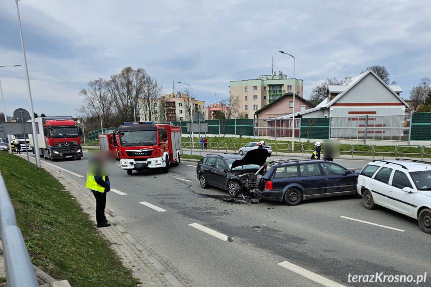 Zderzenie trzech samochodów w Krośnie