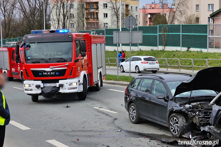 Zderzenie trzech samochodów w Krośnie