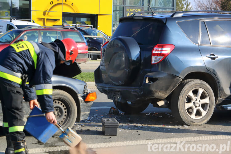 Zderzenie trzech samochodów w Krośnie