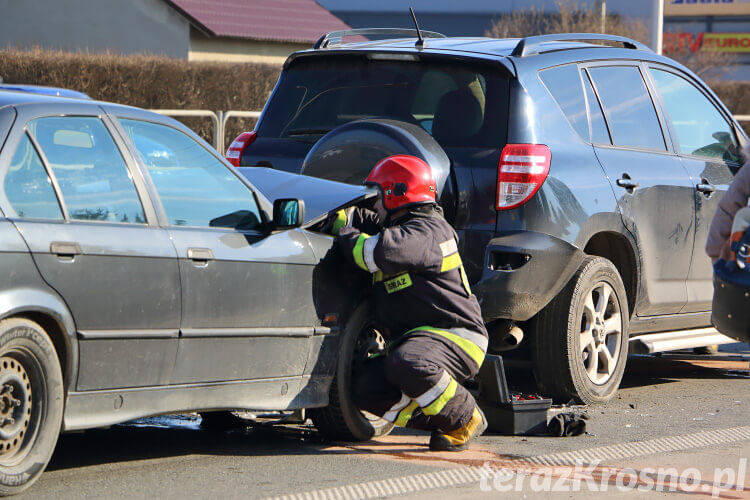 Zderzenie trzech samochodów w Krośnie